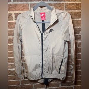 Nike Womens XS Lightweight Running Jacket Tan and Black Activewear Coat